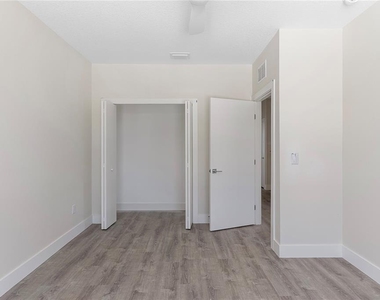 8455 Modano Place - Photo Thumbnail 15