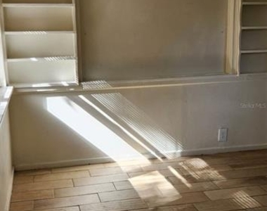 3701 47th Street N - Photo Thumbnail 4