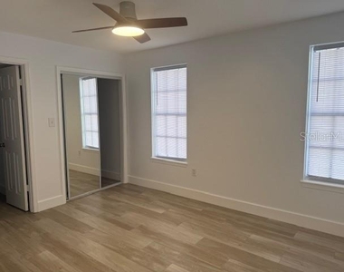 1000 W Horatio Street - Photo Thumbnail 9