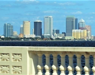 1000 W Horatio Street - Photo Thumbnail 1