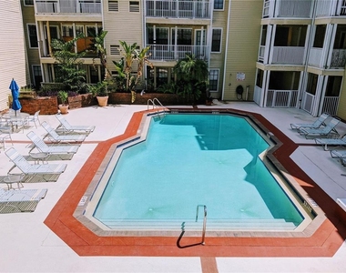 1000 W Horatio Street - Photo Thumbnail 21