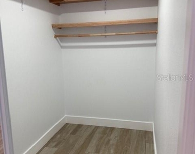 1000 W Horatio Street - Photo Thumbnail 14