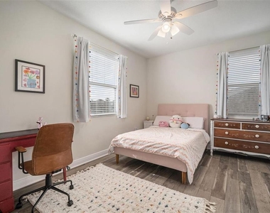 19399 Long Lake Ranch Blvd - Photo Thumbnail 14
