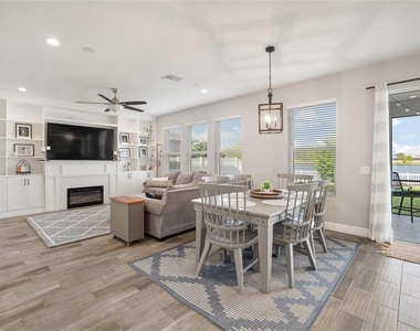 19399 Long Lake Ranch Blvd - Photo Thumbnail 4