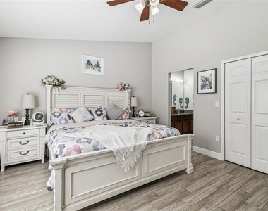 1627 Hammocks Avenue - Photo Thumbnail 33