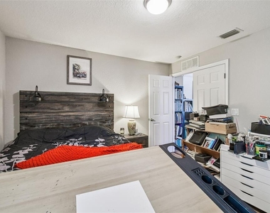 1627 Hammocks Avenue - Photo Thumbnail 31