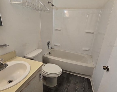 2259 W Menores Drive - Photo Thumbnail 6