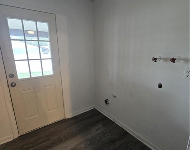 2259 W Menores Drive - Photo Thumbnail 2