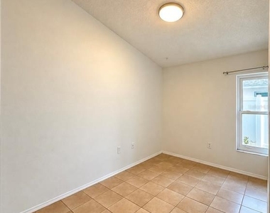 2034 Sheffield Court - Photo Thumbnail 31