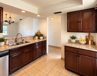2034 Sheffield Court - Photo Thumbnail 7
