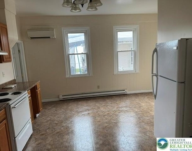 268 S 2nd Street - Photo Thumbnail 11
