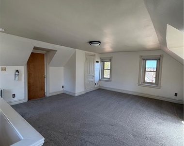 1559 Broadway Street - Photo Thumbnail 12