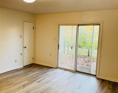 213 Old Forge Drive - Photo Thumbnail 17