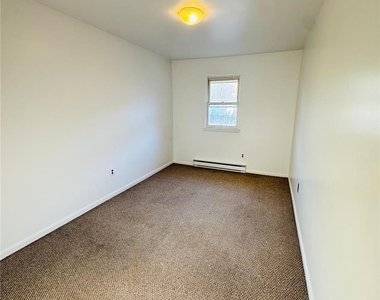 213 Old Forge Drive - Photo Thumbnail 11