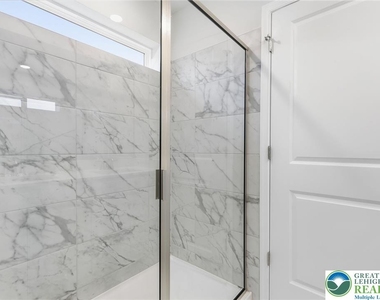 1074 Meadowlark Drive - Photo Thumbnail 20
