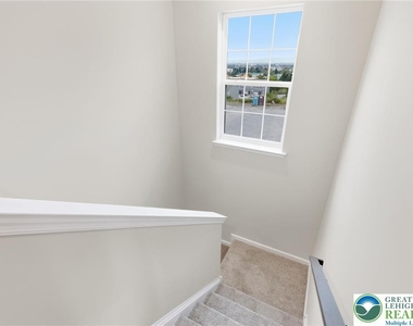 1074 Meadowlark Drive - Photo Thumbnail 27