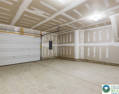 1074 Meadowlark Drive - Photo Thumbnail 30