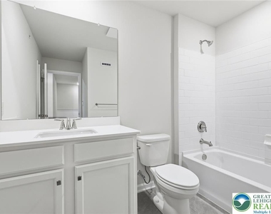 1076 Meadowlark Drive - Photo Thumbnail 22
