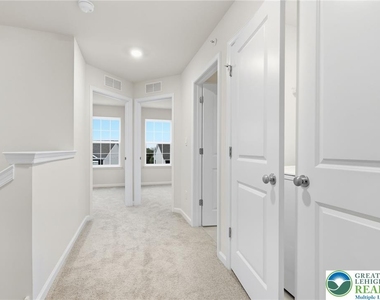 1076 Meadowlark Drive - Photo Thumbnail 23