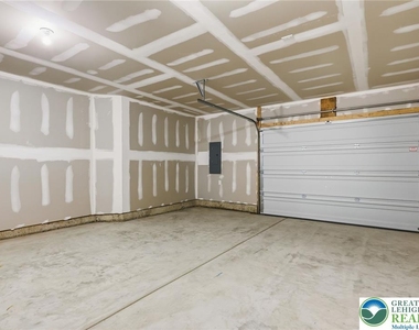 1076 Meadowlark Drive - Photo Thumbnail 28
