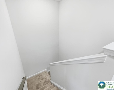 1076 Meadowlark Drive - Photo Thumbnail 25