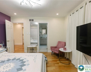 2210 Greenwood Road - Photo Thumbnail 47