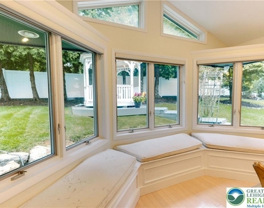 2210 Greenwood Road - Photo Thumbnail 22