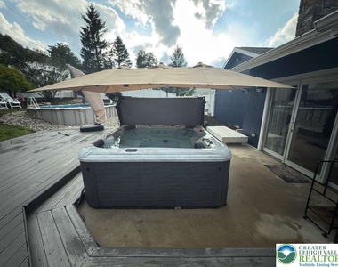 2210 Greenwood Road - Photo Thumbnail 52