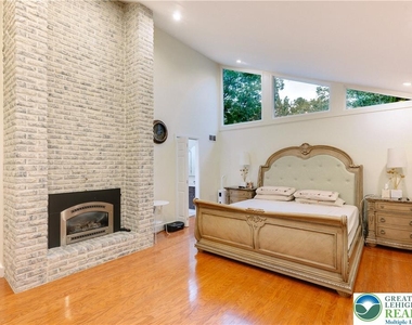 2210 Greenwood Road - Photo Thumbnail 26