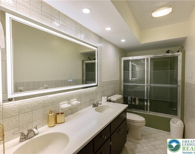 2210 Greenwood Road - Photo Thumbnail 41