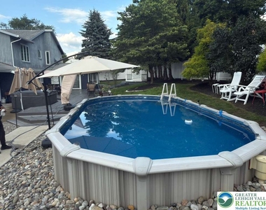 2210 Greenwood Road - Photo Thumbnail 51