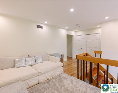 2210 Greenwood Road - Photo Thumbnail 36