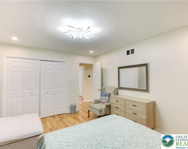 2210 Greenwood Road - Photo Thumbnail 39