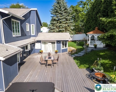 2210 Greenwood Road - Photo Thumbnail 54