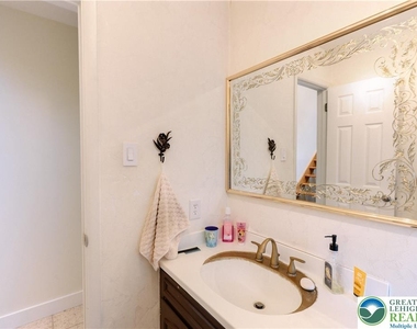 2210 Greenwood Road - Photo Thumbnail 24