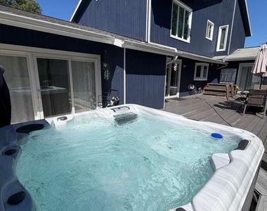 2210 Greenwood Road - Photo Thumbnail 50