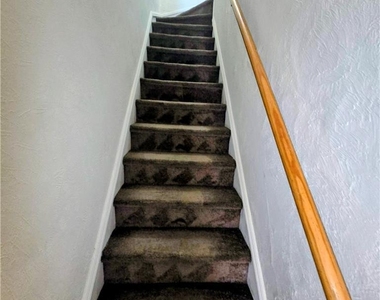 917 N 5th Street - Photo Thumbnail 1