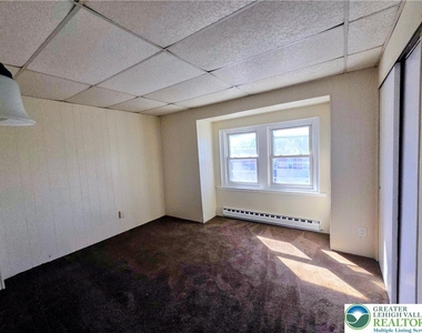 917 N 5th Street - Photo Thumbnail 12