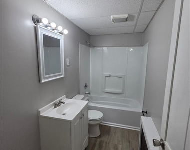 632 E 5th Street - Photo Thumbnail 6