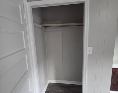 632 E 5th Street - Photo Thumbnail 10