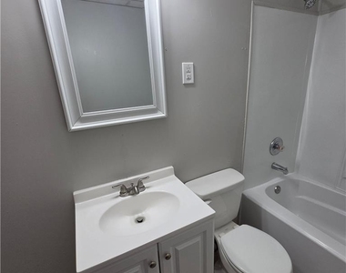 632 E 5th Street - Photo Thumbnail 7