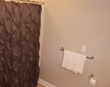 1785 Chateau Place - Photo Thumbnail 17