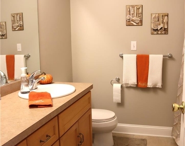 1785 Chateau Place - Photo Thumbnail 9