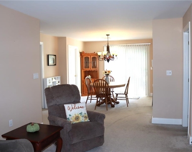 1785 Chateau Place - Photo Thumbnail 7
