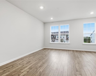 1078 Meadowlark Drive - Photo Thumbnail 3