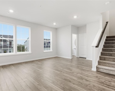 1078 Meadowlark Drive - Photo Thumbnail 4
