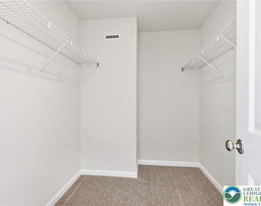 1080 Meadowlark Drive - Photo Thumbnail 18