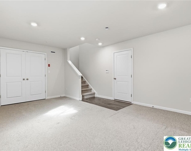 1080 Meadowlark Drive - Photo Thumbnail 29