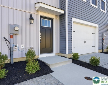 1080 Meadowlark Drive - Photo Thumbnail 1
