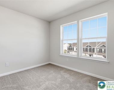1080 Meadowlark Drive - Photo Thumbnail 21
